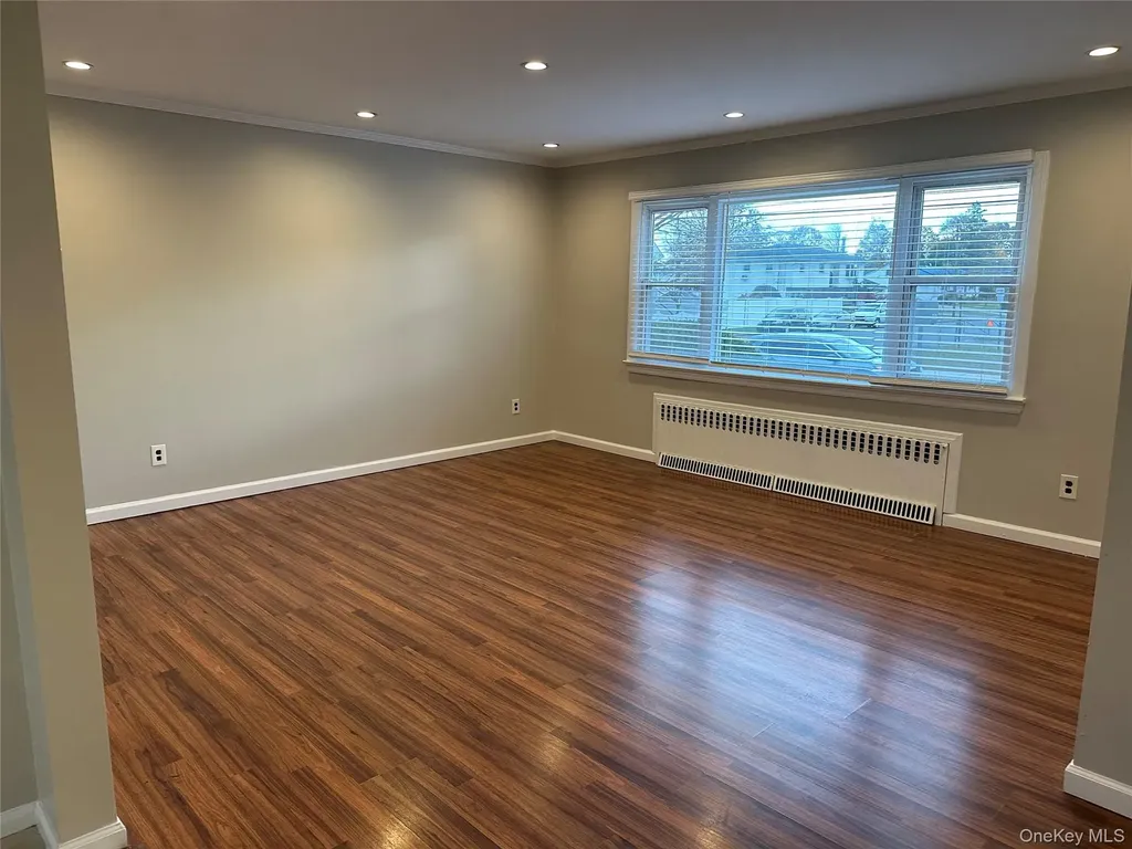 113 Barnum Street West Babylon NY 11704