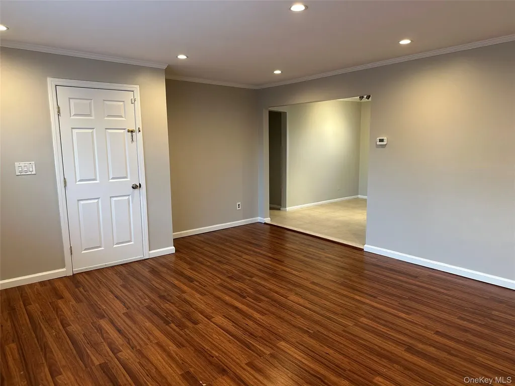 113 Barnum Street West Babylon NY 11704