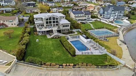 135 Kensington Oval New Rochelle NY 10805
