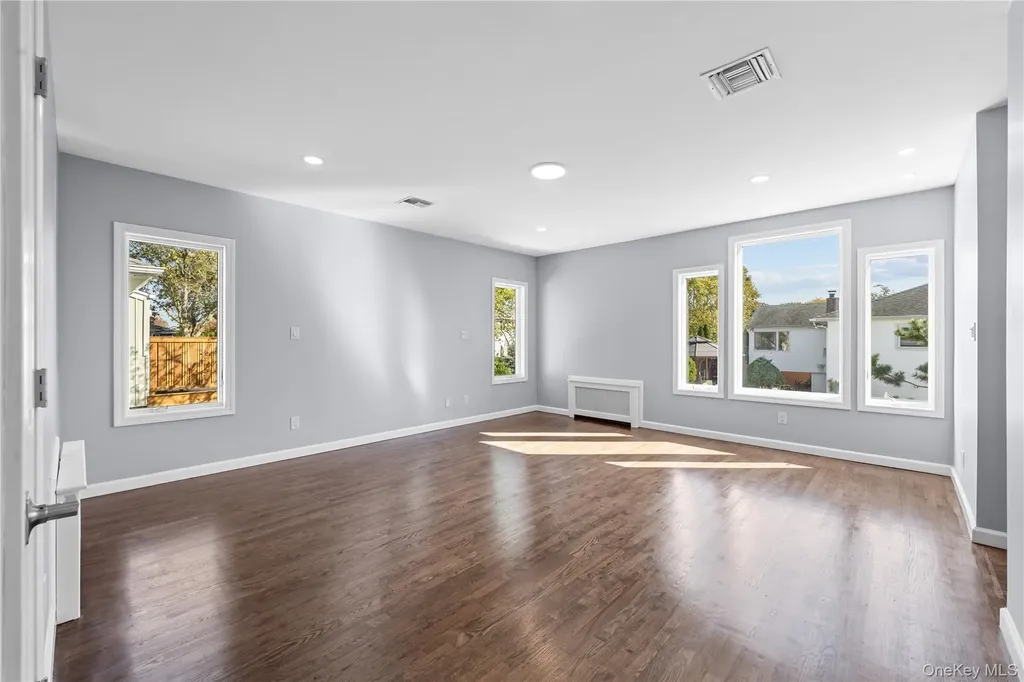 3347 Ocean Harbor Drive Oceanside NY 11572
