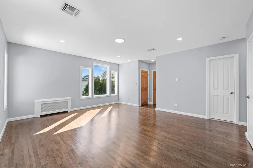 3347 Ocean Harbor Drive Oceanside NY 11572