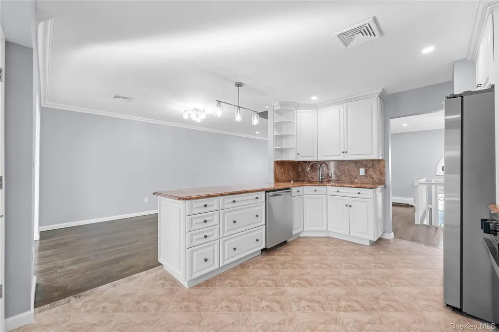3347 Ocean Harbor Drive Oceanside NY 11572