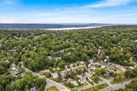 83 Ravensdale Road Hastings-on-hudson NY 10706