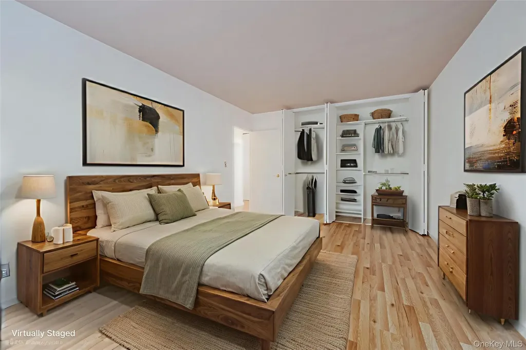 52-30 39th Woodside NY 11104