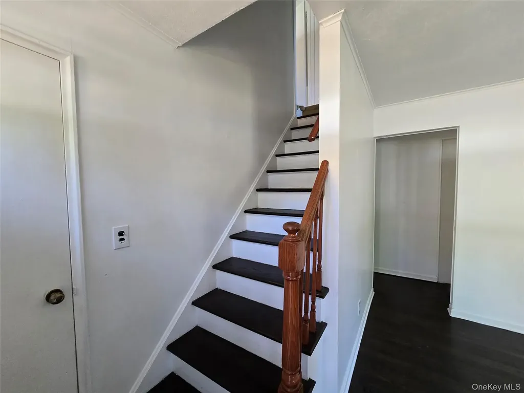 24 Oakbrook Road Ossining NY 10562
