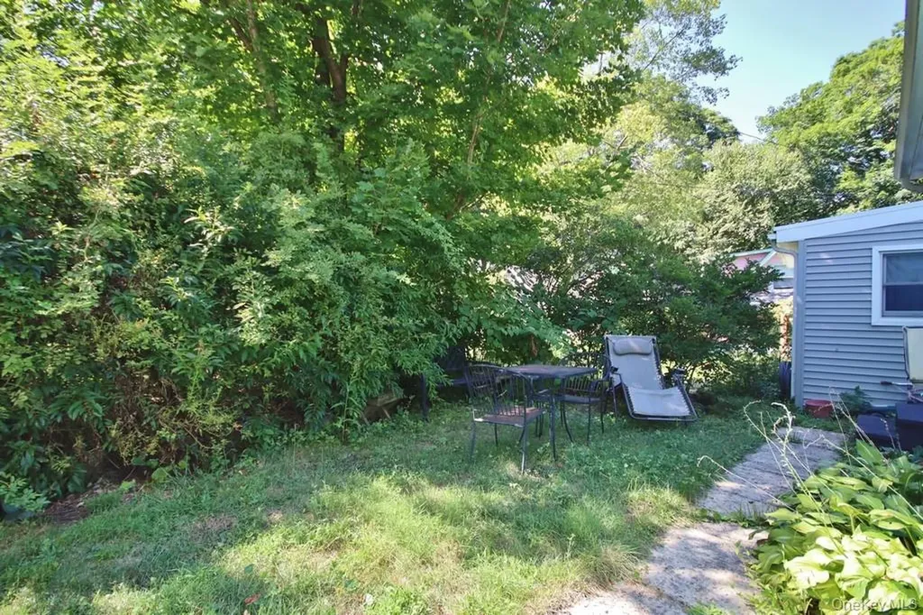 42 Campwoods Grounds Ossining NY 10562