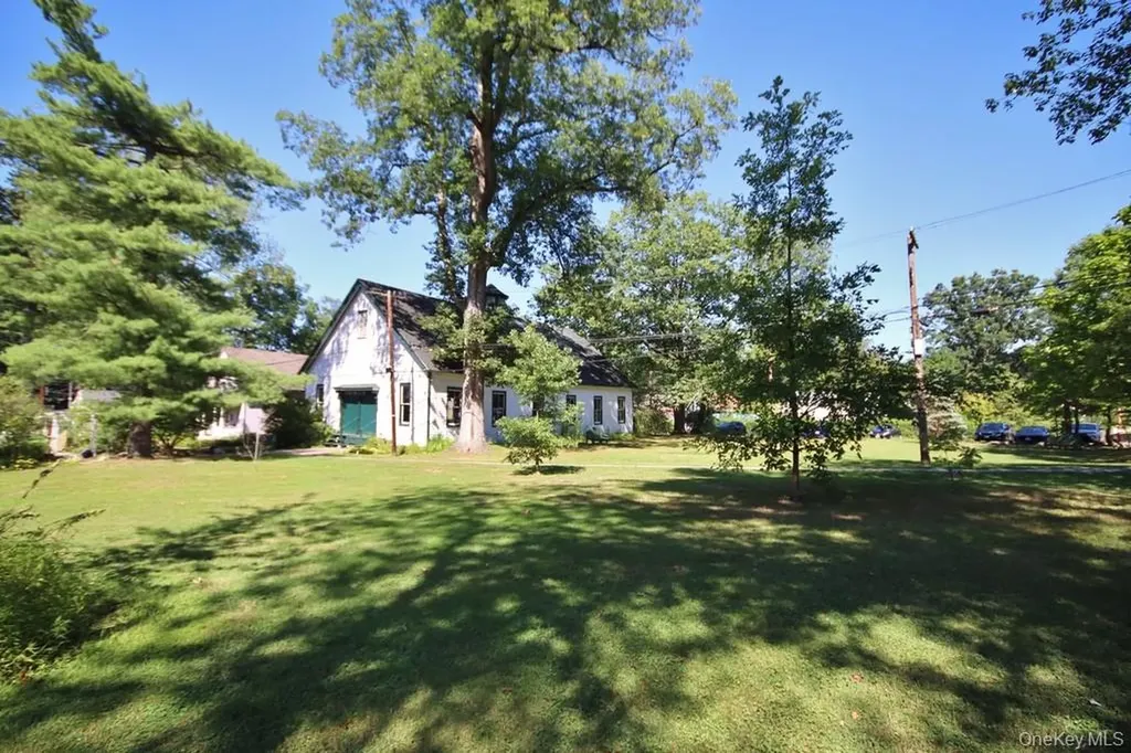 42 Campwoods Grounds Ossining NY 10562