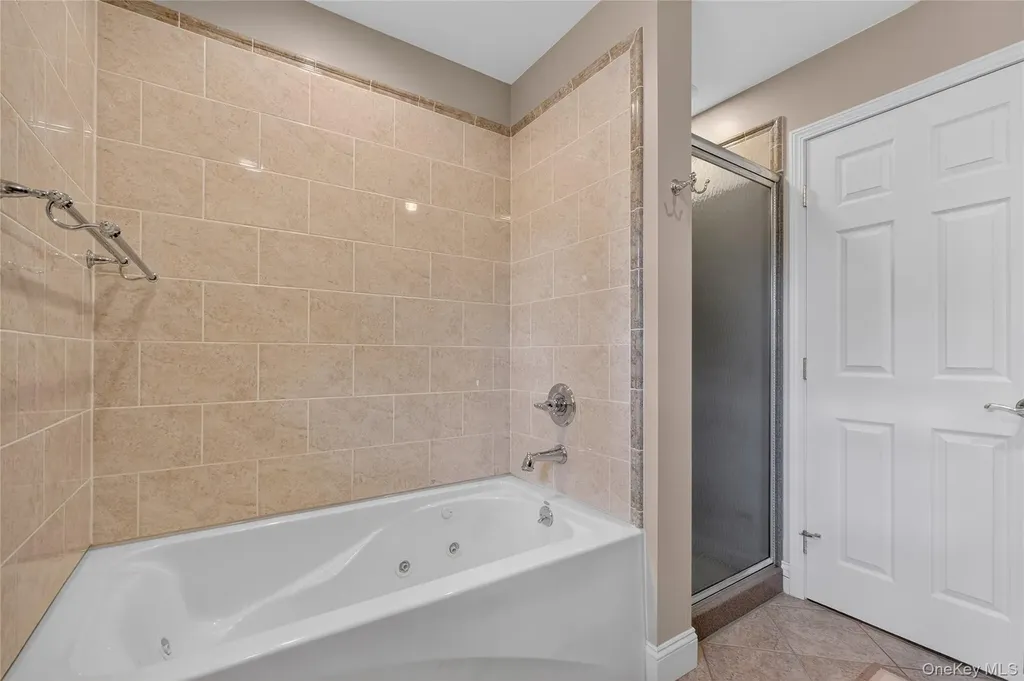 69 Round Hill Road Poughkeepsie NY 12603