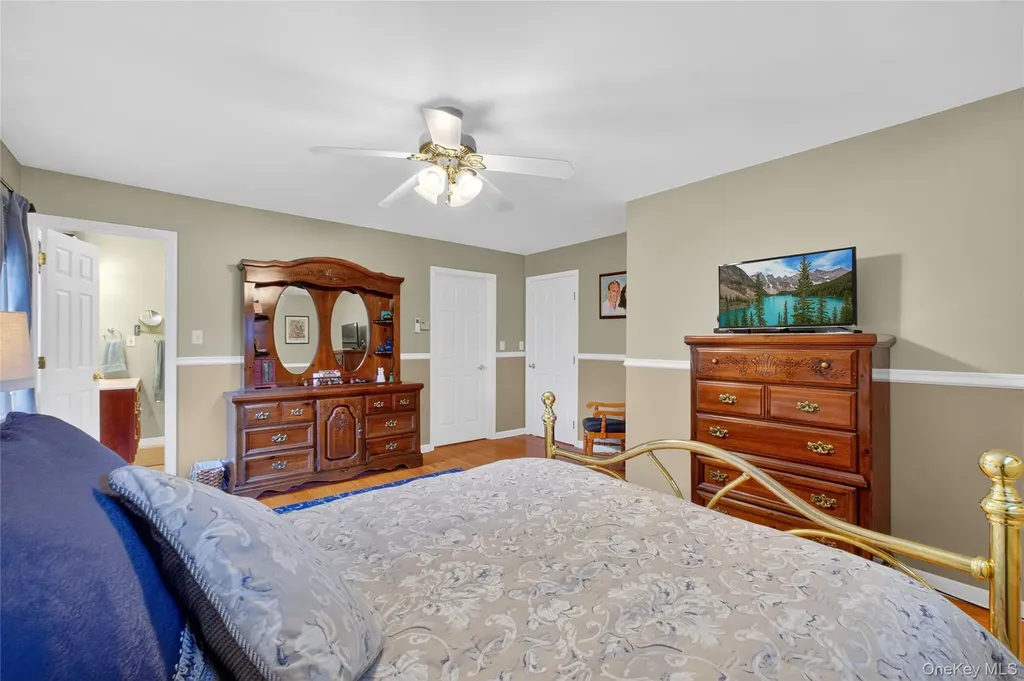 69 Round Hill Road Poughkeepsie NY 12603