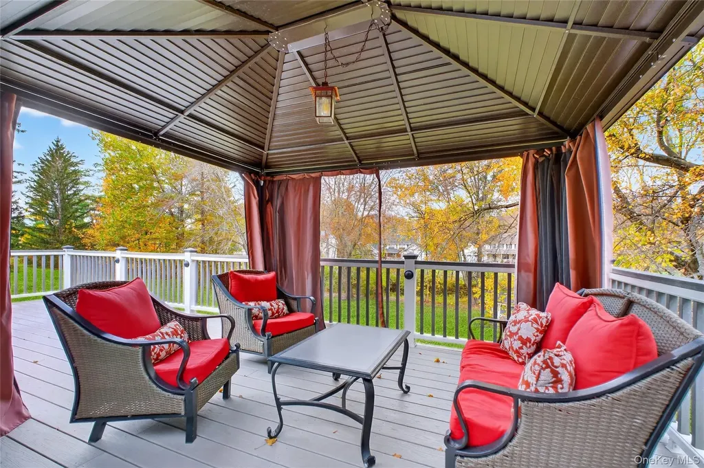 69 Round Hill Road Poughkeepsie NY 12603