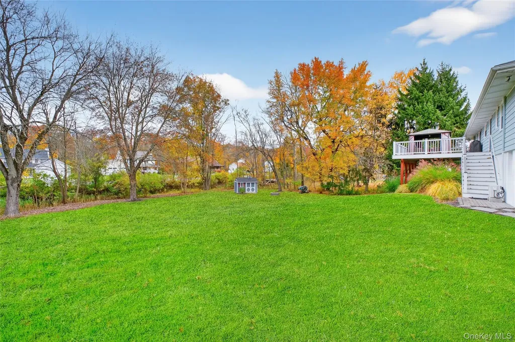 69 Round Hill Road Poughkeepsie NY 12603
