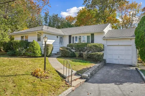 71 Dora Lane New Rochelle NY 10804