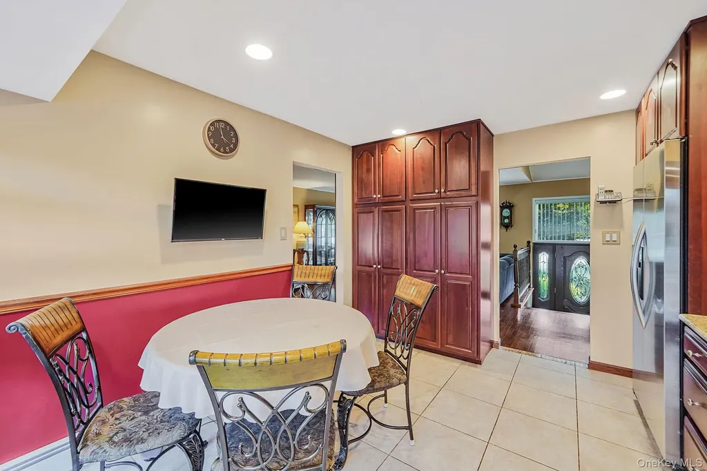 9 Dean Court Commack NY 11725