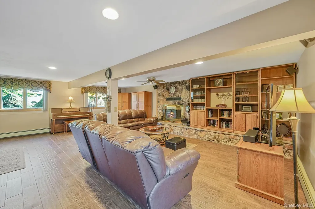 9 Dean Court Commack NY 11725