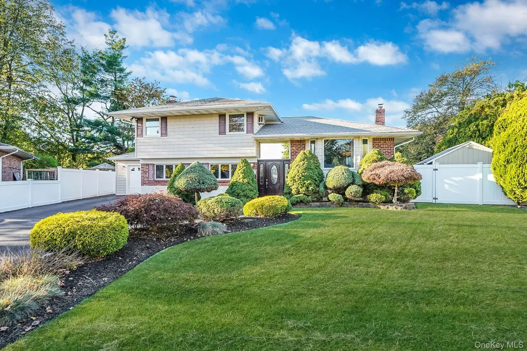 9 Dean Court Commack NY 11725