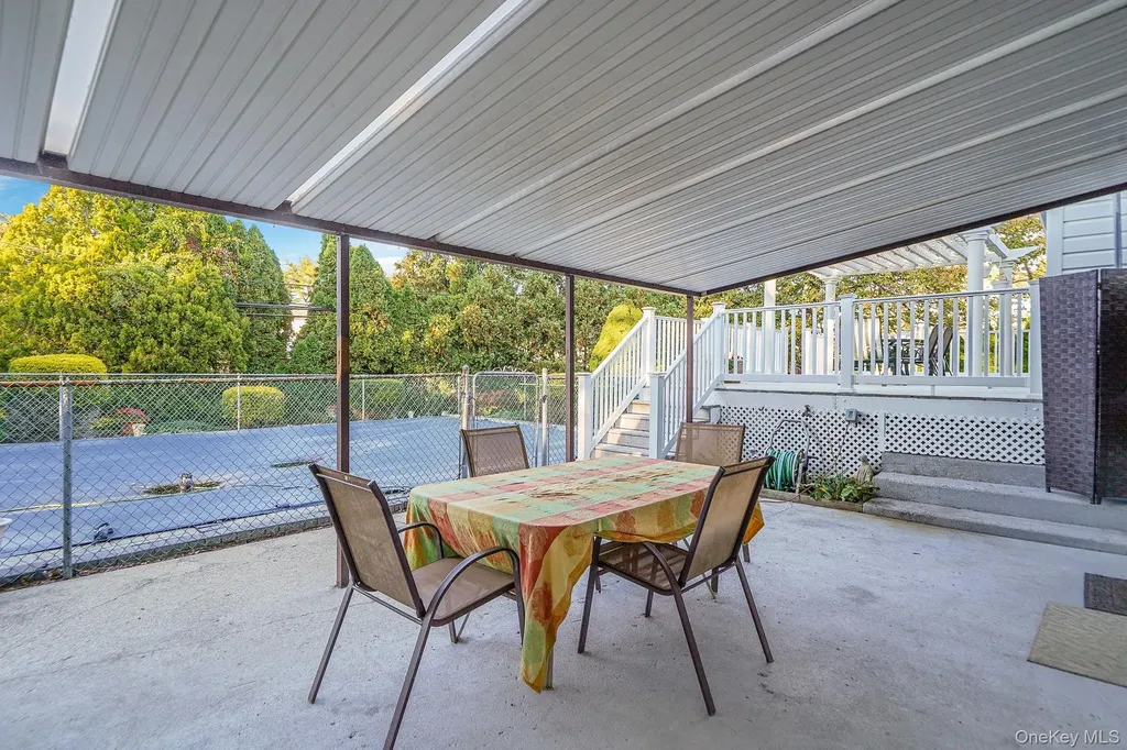 9 Dean Court Commack NY 11725