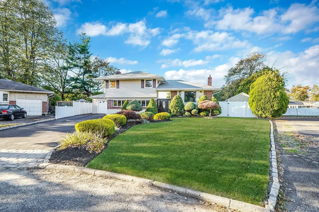 9 Dean Court Commack NY 11725