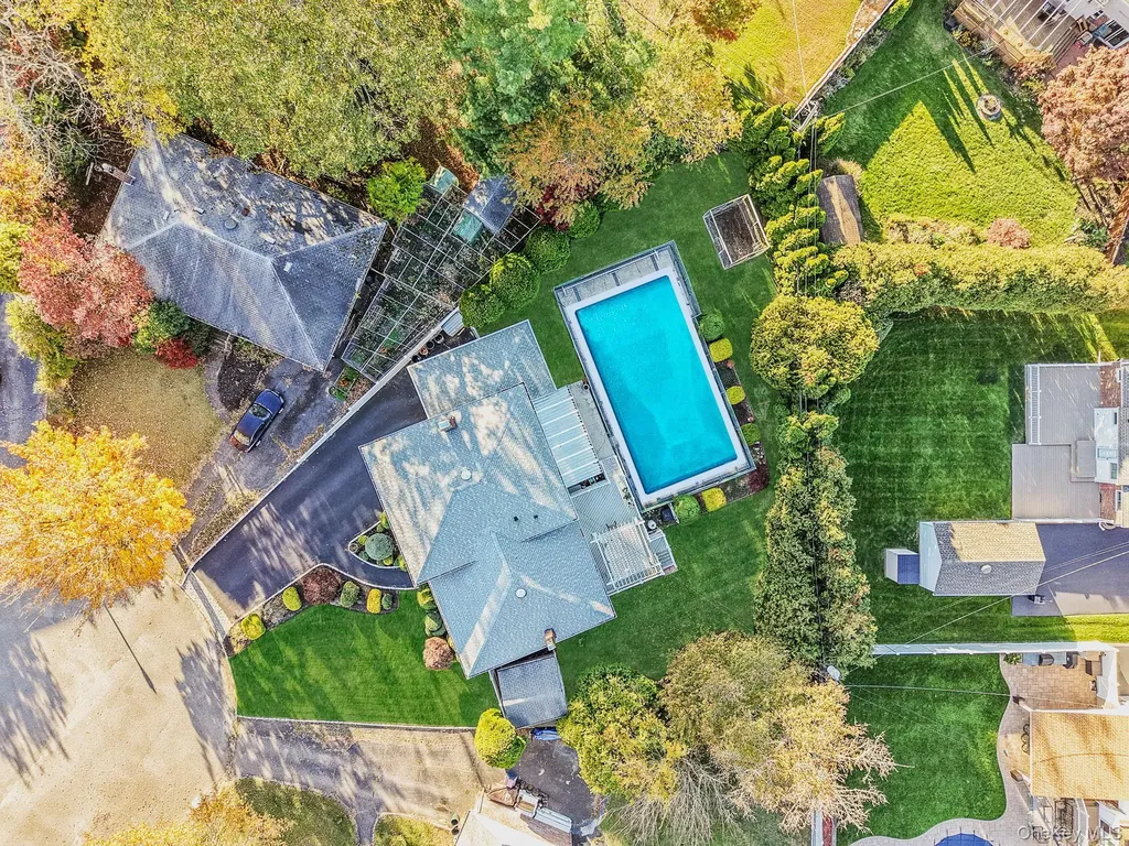 9 Dean Court Commack NY 11725