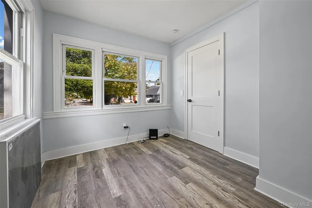 72 Woodside Avenue Freeport NY 11520