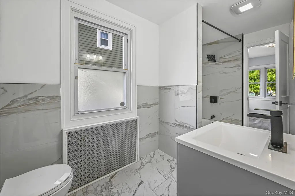 72 Woodside Avenue Freeport NY 11520