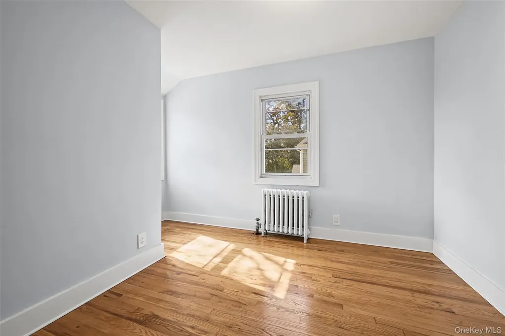 72 Woodside Avenue Freeport NY 11520