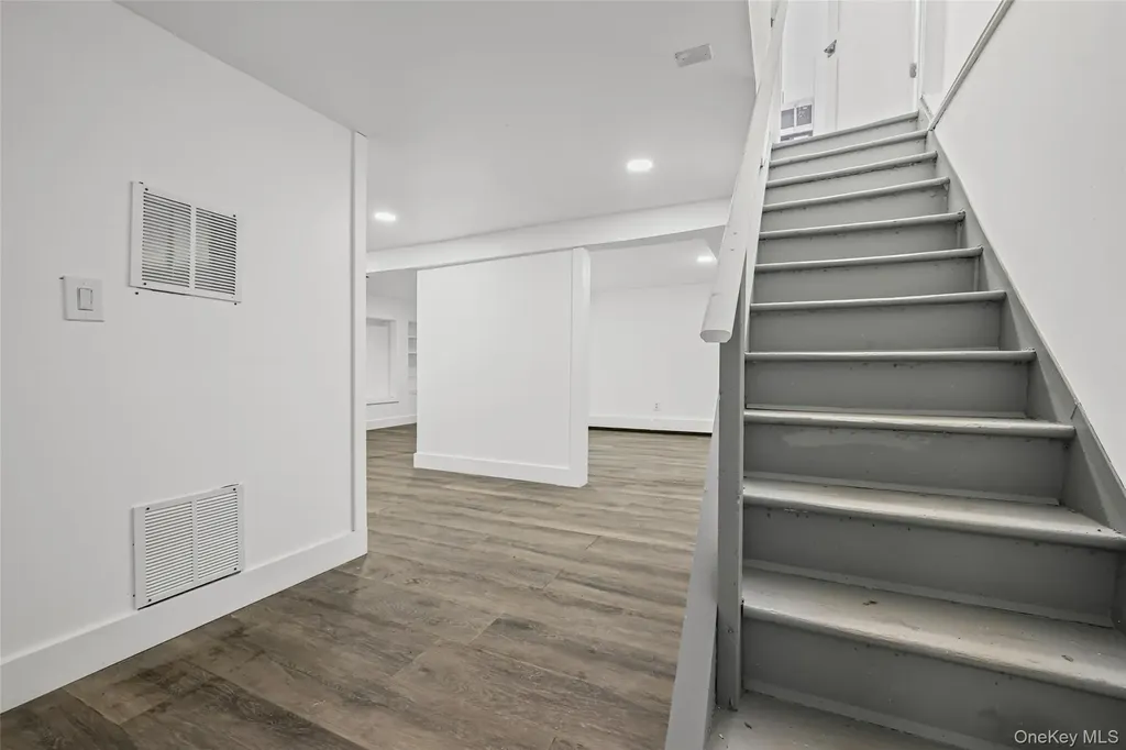 72 Woodside Avenue Freeport NY 11520
