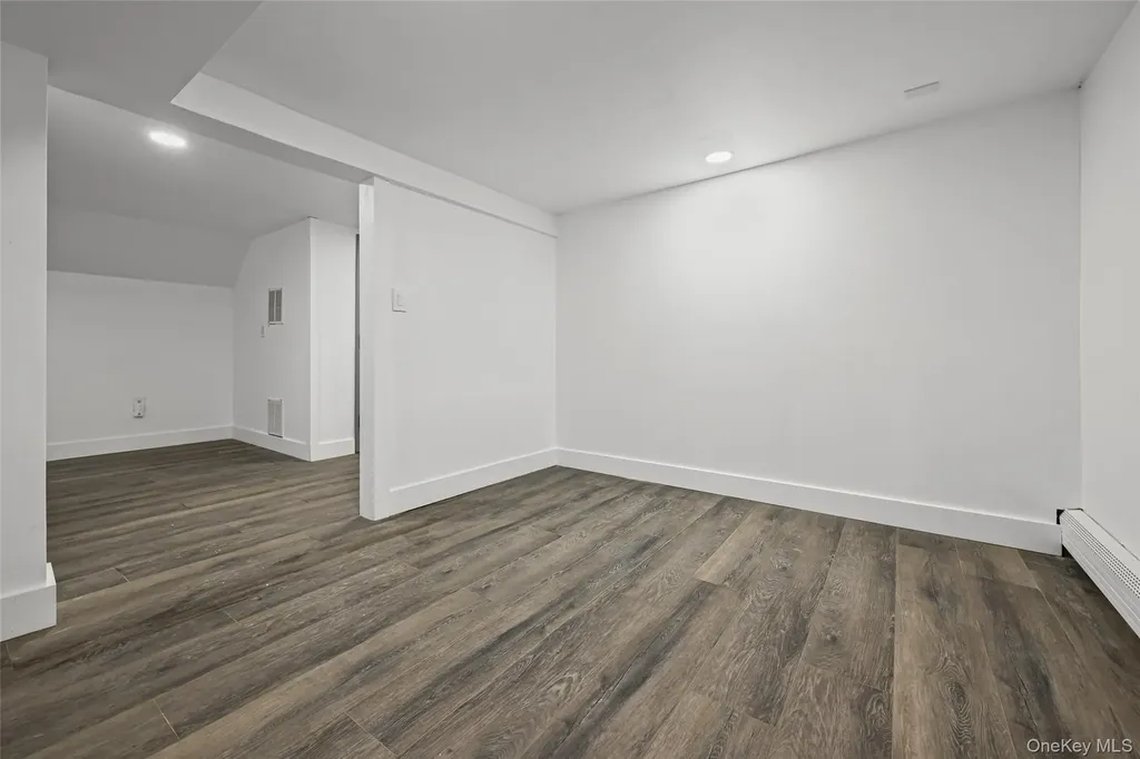 72 Woodside Avenue Freeport NY 11520