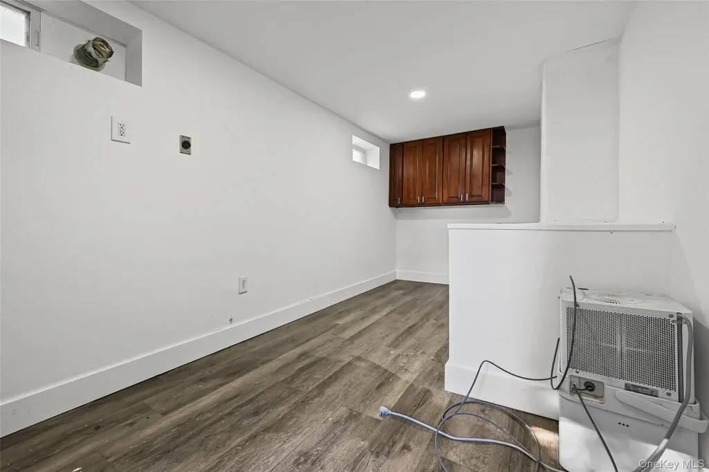 72 Woodside Avenue Freeport NY 11520