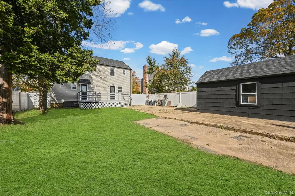 72 Woodside Avenue Freeport NY 11520