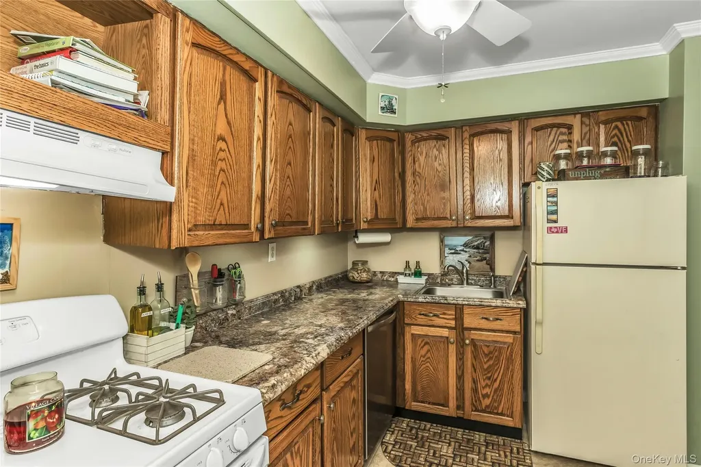 25 Neptune Boulevard Long Beach NY 11561