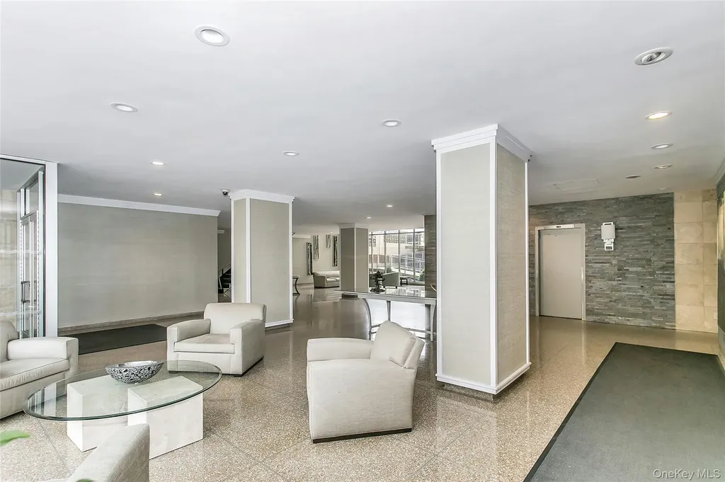 25 Neptune Boulevard Long Beach NY 11561