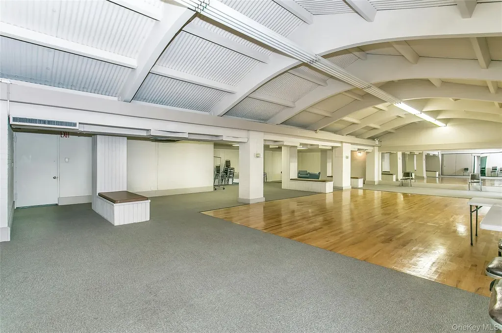 25 Neptune Boulevard Long Beach NY 11561