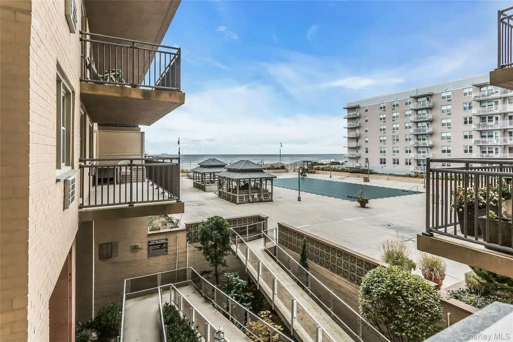 25 Neptune Boulevard Long Beach NY 11561