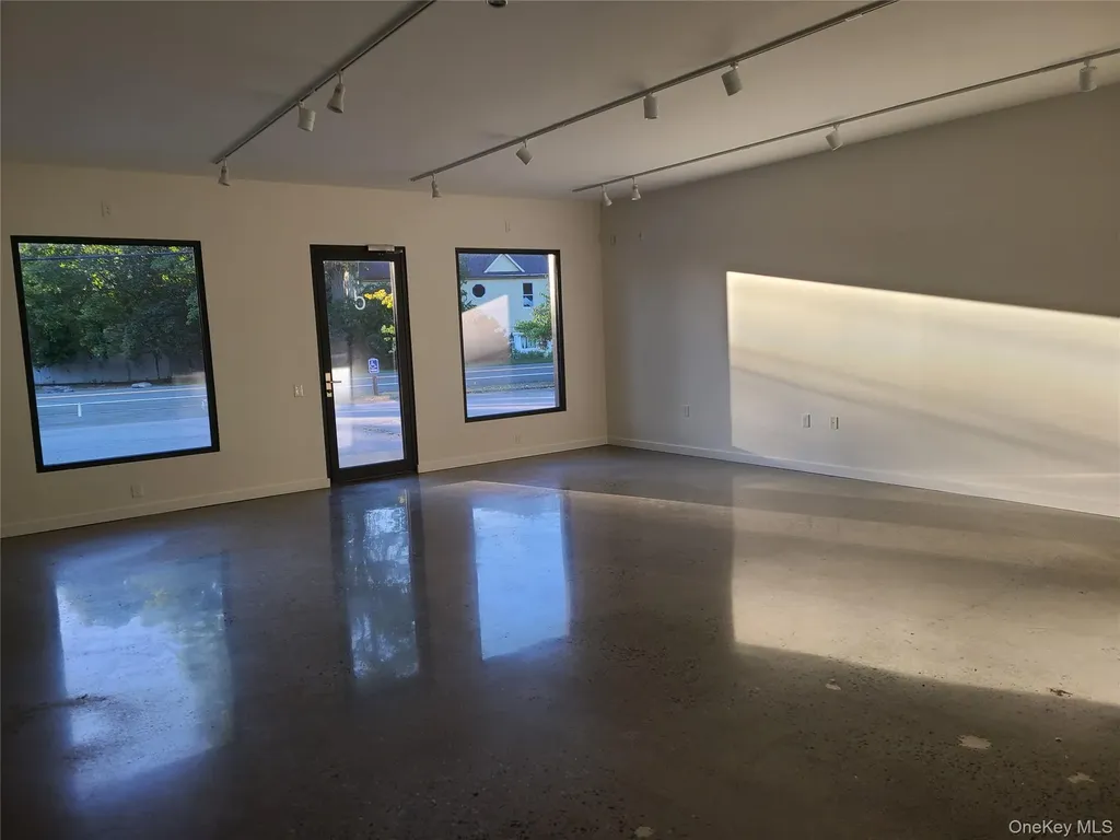 1636 Route 9g Hyde Park NY 12538