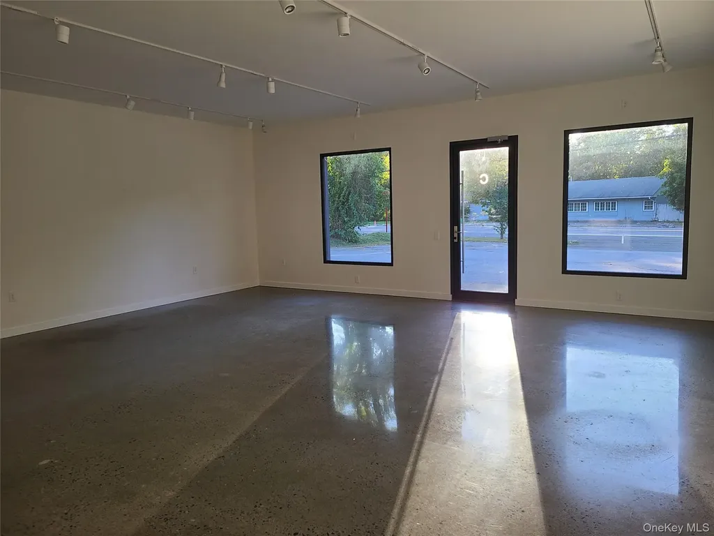 1636 Route 9g Hyde Park NY 12538