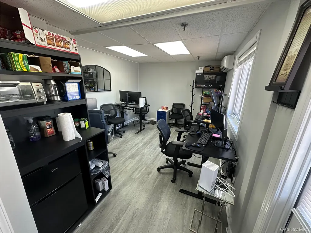 3 Crescent Street Hewlett NY 11557