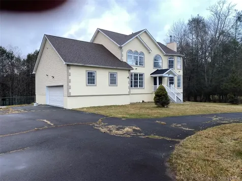 44 Roslyn Ridge Road White Lake NY 12762
