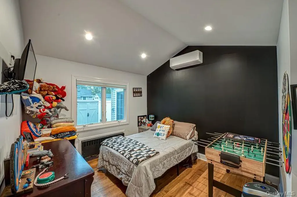 219 Litchfield Avenue Babylon NY 11702