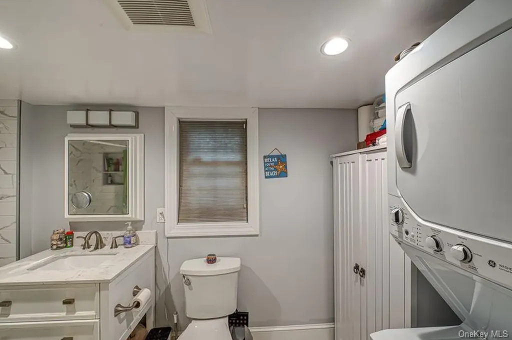 219 Litchfield Avenue Babylon NY 11702