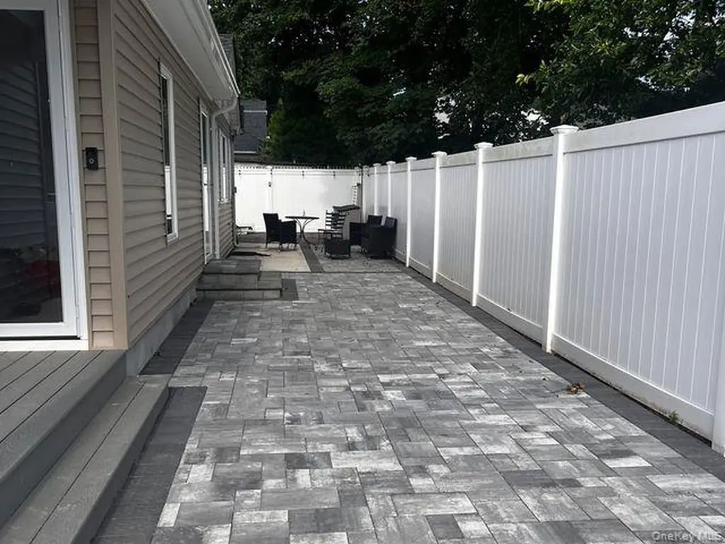 219 Litchfield Avenue Babylon NY 11702