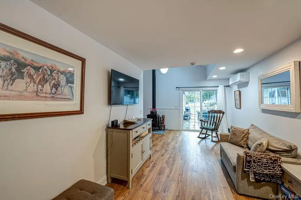 219 Litchfield Avenue Babylon NY 11702