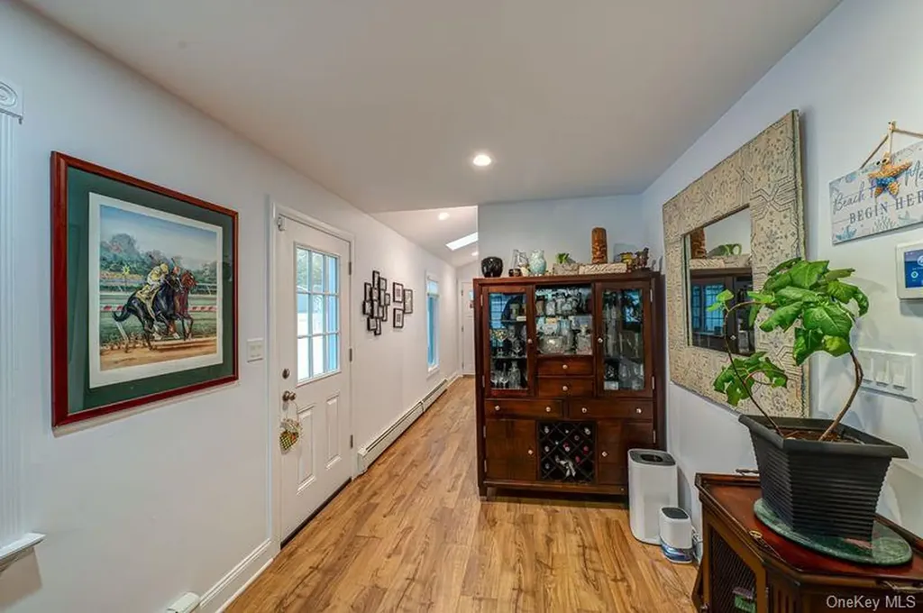 219 Litchfield Avenue Babylon NY 11702