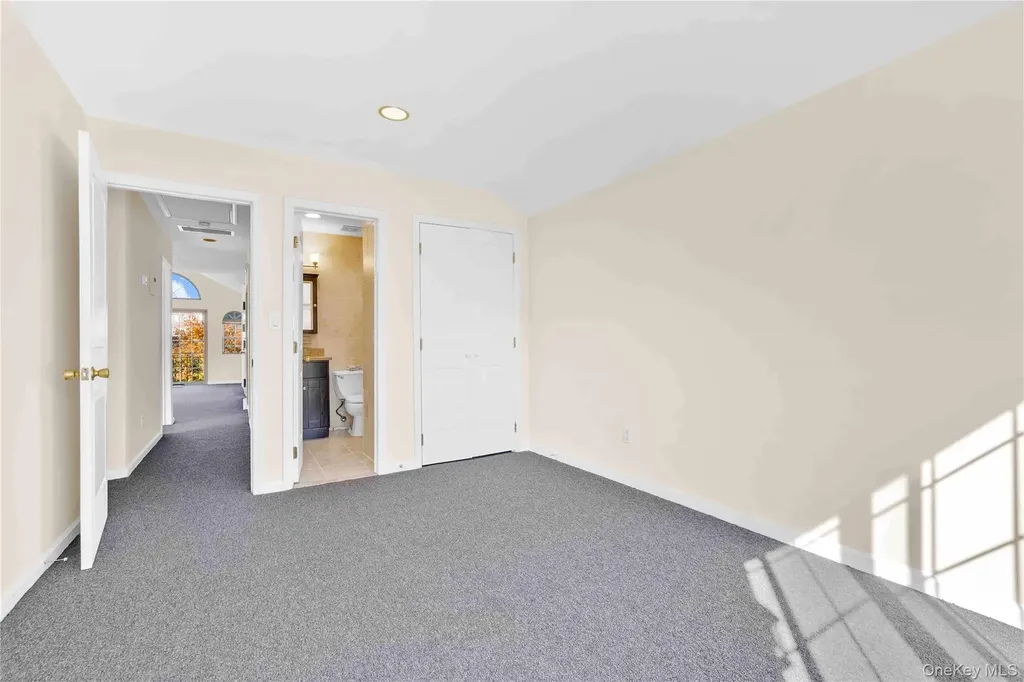 88-20 70th Road Forest Hills NY 11375