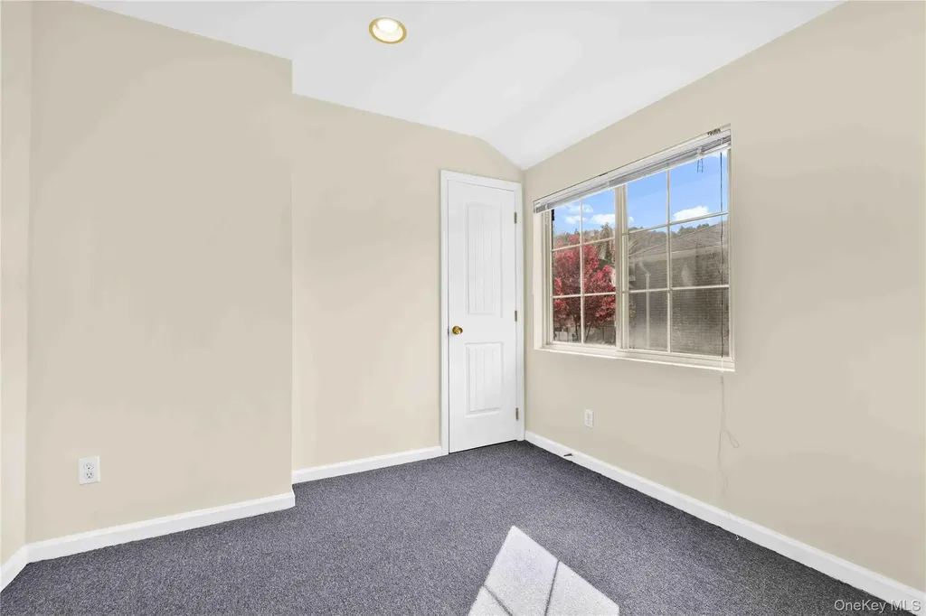 88-20 70th Road Forest Hills NY 11375