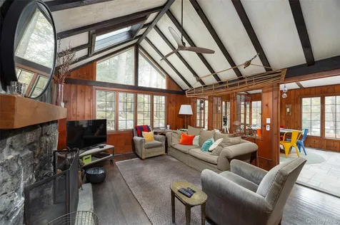 9 Barrett Circle Court Carmel NY 10512