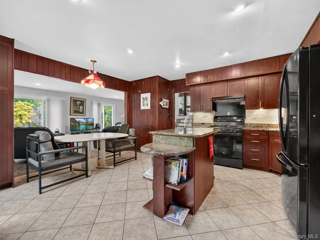 2 Kings Gate Road Suffern NY 10901