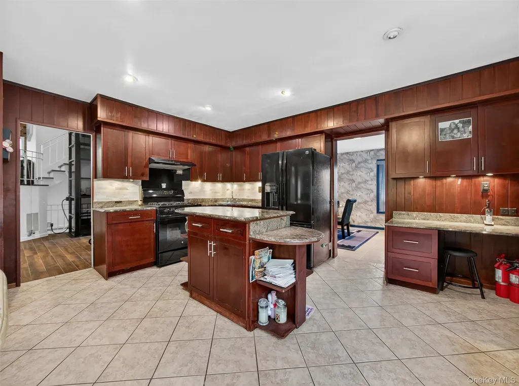 2 Kings Gate Road Suffern NY 10901