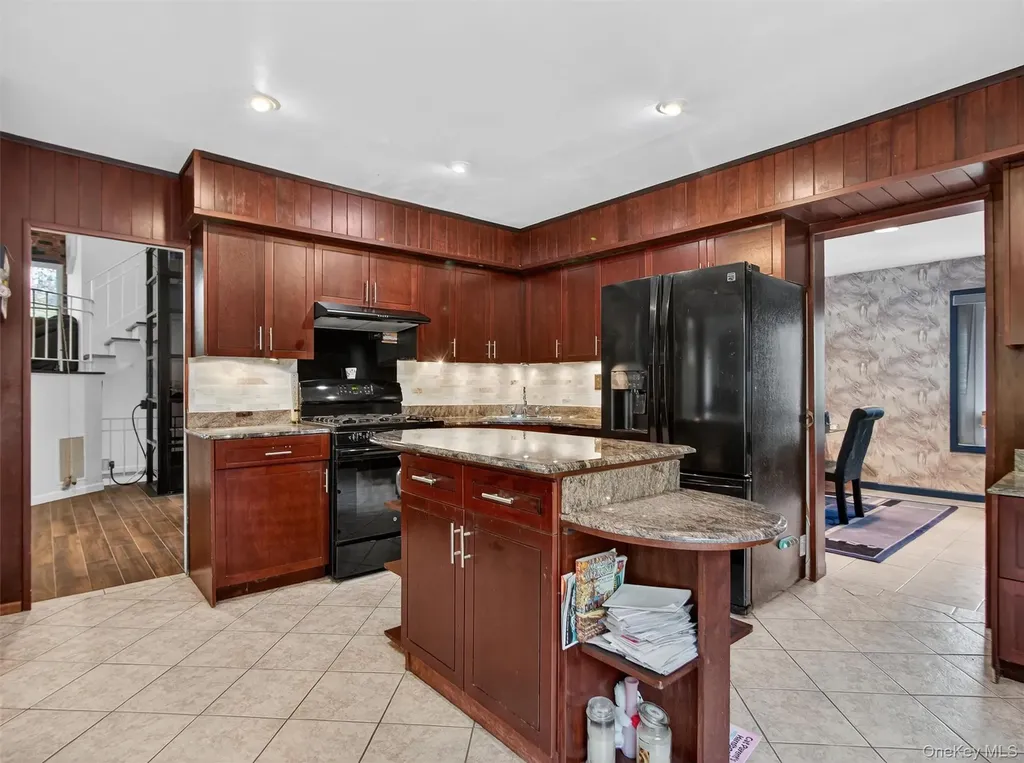 2 Kings Gate Road Suffern NY 10901