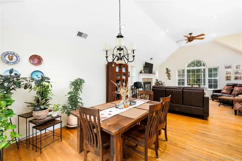 36 Troxell Trail Carmel NY 10512