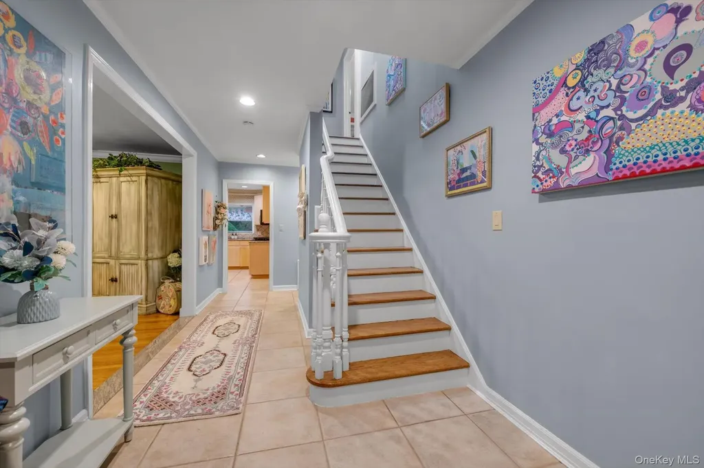 1339 E Boxwood Drive E Hewlett Harbor NY 11557
